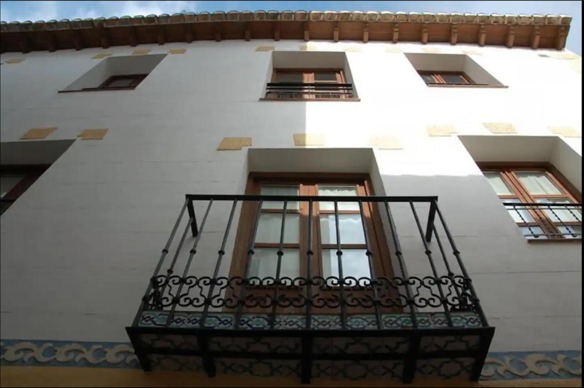 Apartamentos Centro Historico A Los Pies De La Alhambra Granada Exterior photo